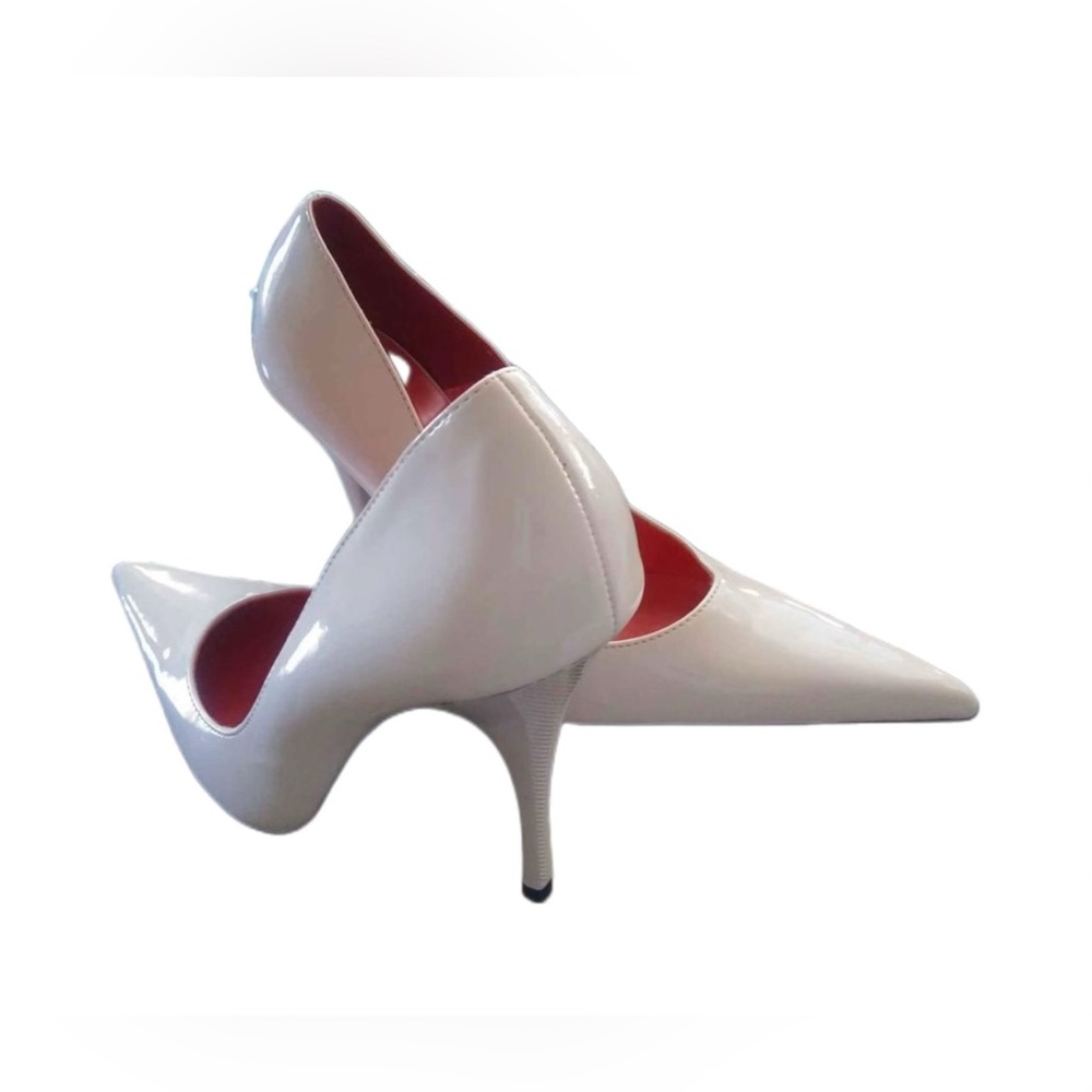 Elegant White Pointy Heels 7